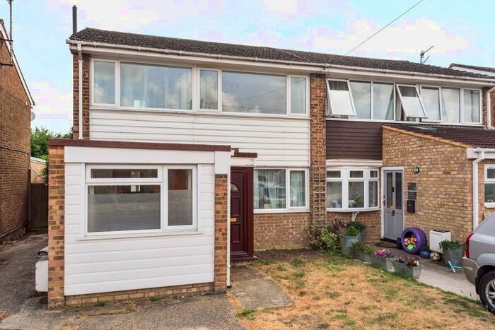 4 Bedroom Terraced House To Rent In Cornfields, Godalming, GU7