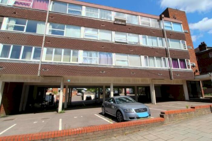 1 Bedroom Flat To Rent In Hollow Lane, Hitchin, SG4