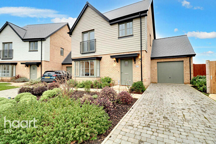 4 Bedroom Detached House For Sale In Walnut Drive, Haddenham, CB6