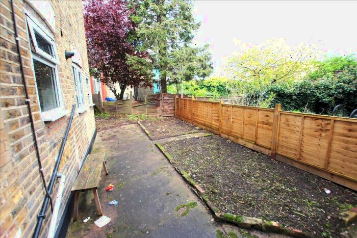 2 Bedroom Property To Rent In The Avenue, Tottenham, London, N17