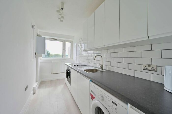 1 Bedroom Flat To Rent In Tangley Grove, Putney, London, SW15