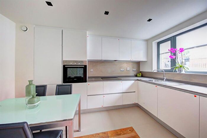 3 Bedroom Terraced House To Rent In Penrose Grove, London, SE17