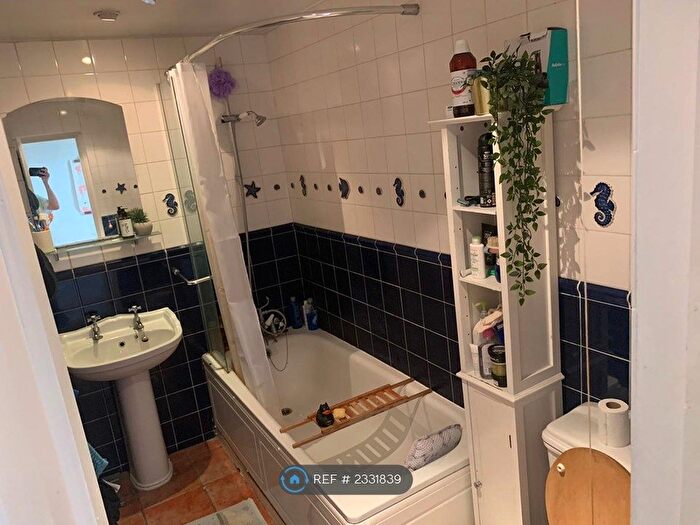 2 Bedroom Flat To Rent In Brunswick Place, Hove, BN3