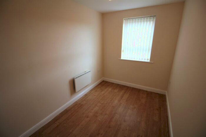 2 Bedroom Flat For Sale In Clough Gardens, Haslingden, BB4
