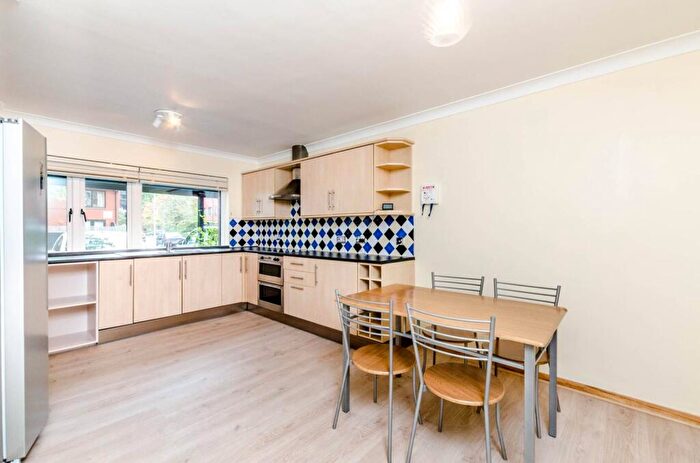 3 Bedroom House To Rent In Tithe Barn Close, Kingston, Kingston Upon Thames, KT2