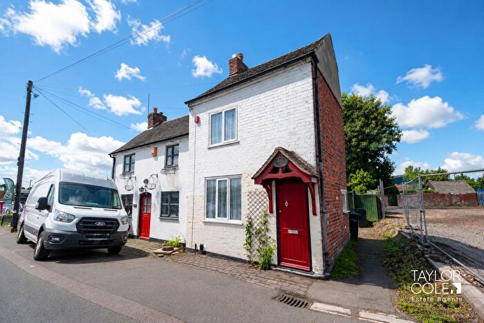 1 Bedroom Cottage For Sale In Watling Street, Two Gates, Tamworth, B77