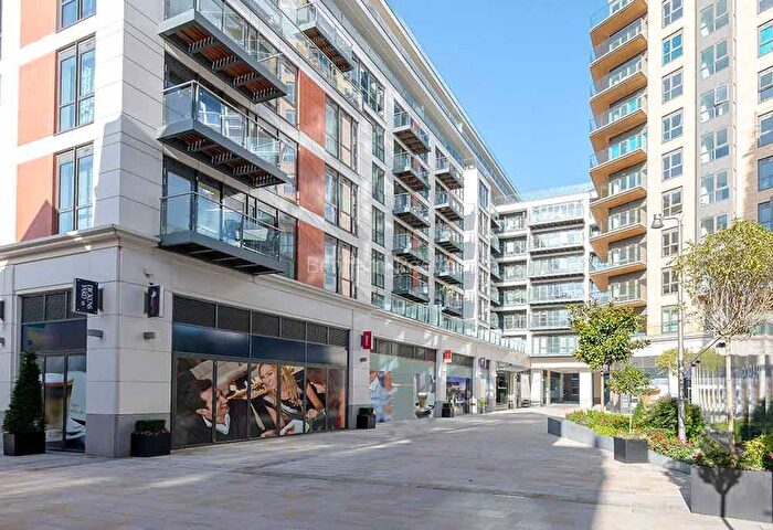 1 Bedroom Flat To Rent In New Broadway, Ealing, W5