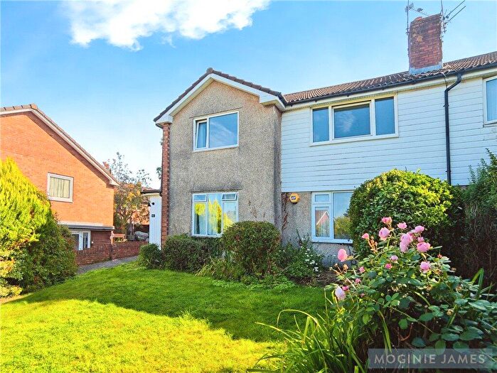 2 Bedroom Maisonette For Sale In Ogwen Drive, Caerdydd, CF23