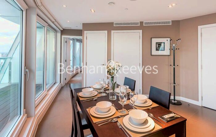 2 Bedroom Flat To Rent In Bezier Apartments, City Road, Old Street, EC1Y