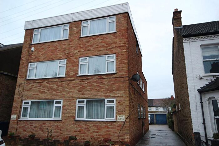 2 Bedroom Flat To Rent In Studley Grange Road, Hanwell, W7