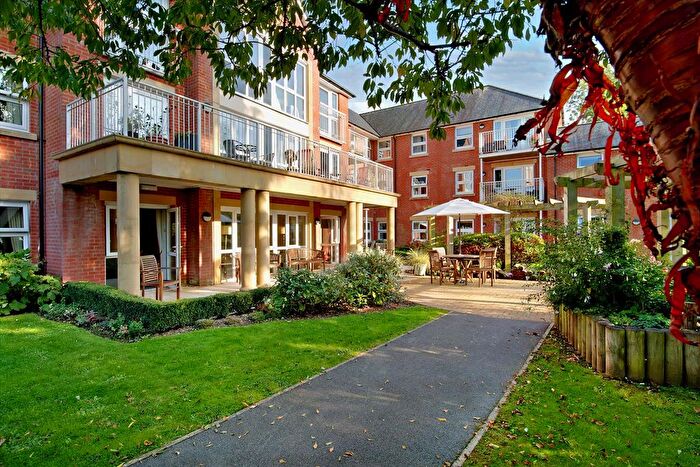 1 Bedroom Flat For Sale In Dukes Court, Bulford, Wellington, TA21