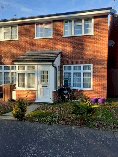 3 Bedroom Semi-Detached House To Rent In Highland Park, Feltham TW13