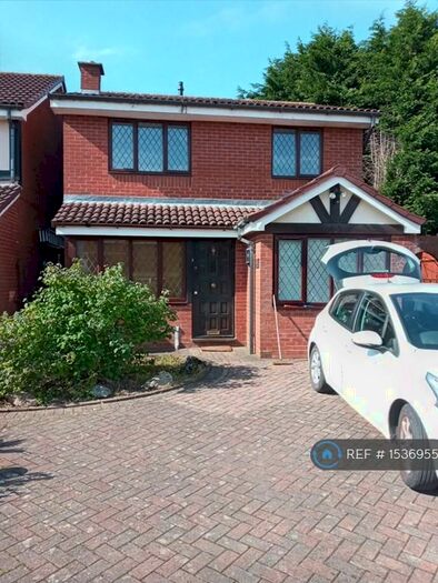 3 Bedroom Detached House To Rent In Fairlawns, Birmingham, B26