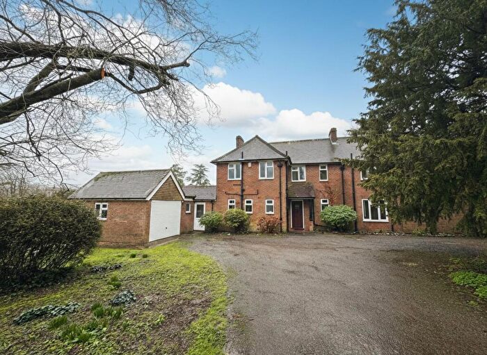 4 Bedroom Detached House To Rent In Church Lane, Hambledon, PO7