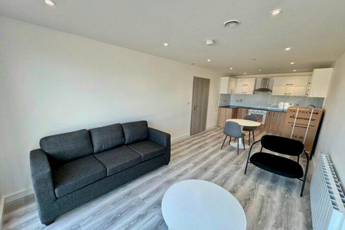 1 Bedroom Property To Rent In Flat, Woodborough Road, Nottingham, NG3