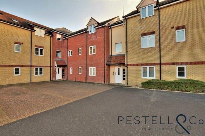 2 Bedroom Apartment To Rent In Haslers Lane, Dunmow, CM6