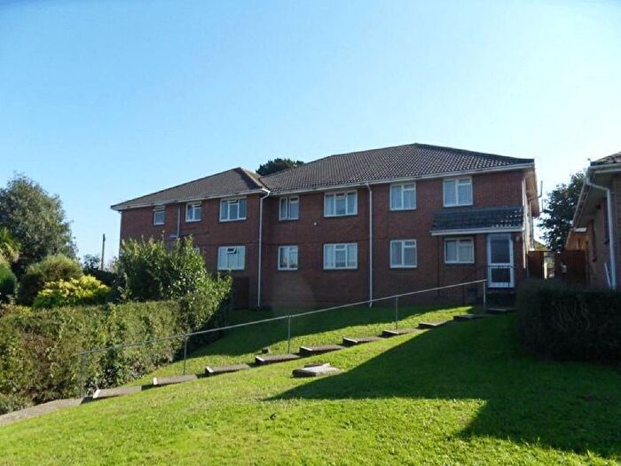 1 Bedroom Flat To Rent In Heath Close, Newport, PO30