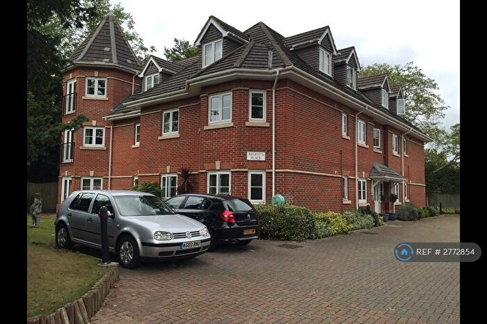 2 Bedroom Flat To Rent In Bath Road, Maidenhead, SL6