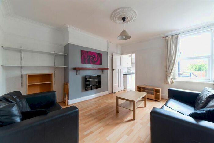 2 Bedroom Flat To Rent In Rothbury Terrace, Heaton, NE6