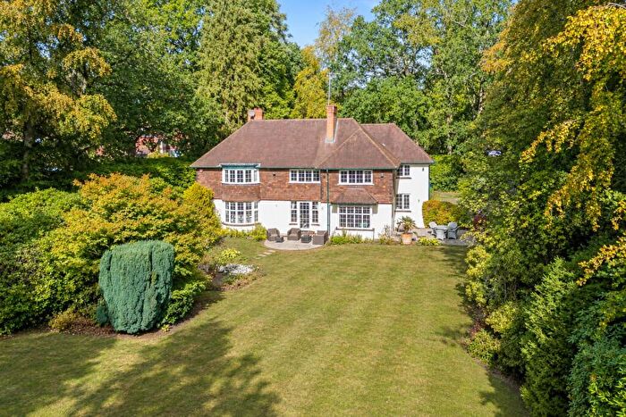 5 Bedroom Detached House For Sale In Stockton Avenue, Fleet, GU51