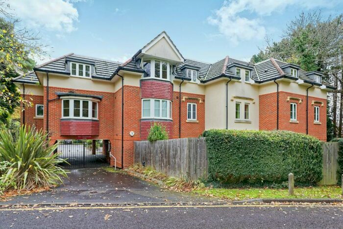 2 Bedroom Apartment To Rent In Marchmont Place, Bracknell, RG12