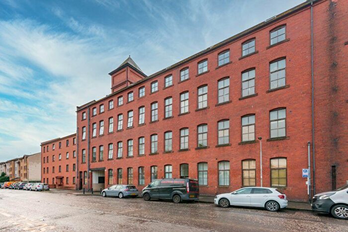 2 Bedroom Flat For Sale In / Restalrig Drive, Edinburgh, EH7