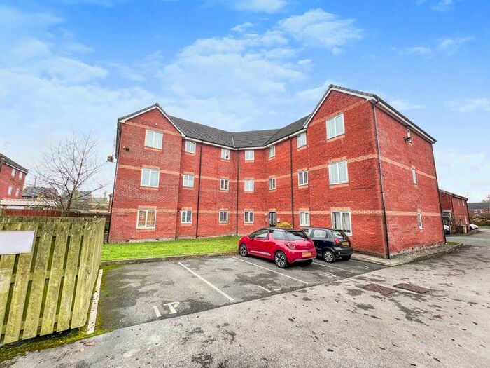 2 Bedroom Flat To Rent In Highcroft, Sandfield Park, Bolton, BL1