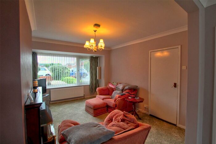 3 Bedroom Semi-Detached House For Sale In Windermere Drive, West Auckland, Bishop Auckland, DL14