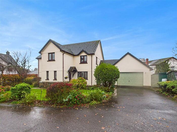 4 Bedroom Detached House For Sale In East Street, Sheepwash, Beaworthy, EX21