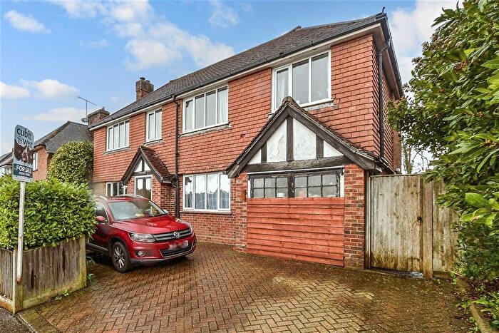 3 Bedroom Detached House For Sale In Christopher Road, East Grinstead, West Sussex, RH19