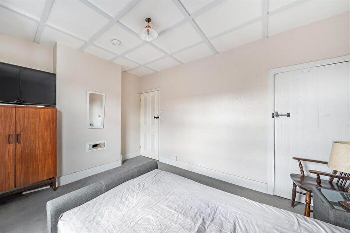 2 Bedroom Cottage For Sale In Wood Street, Mitcham, CR4
