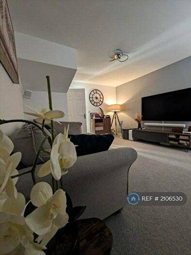 3 Bedroom Semi-Detached House To Rent In Taylor Avenue, Cottingham, HU16