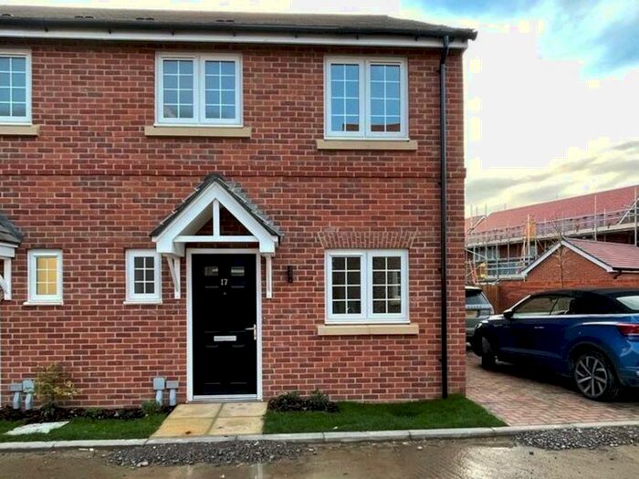2 Bedroom End Of Terrace House To Rent In Mile Stone Piece, Benson, OX10