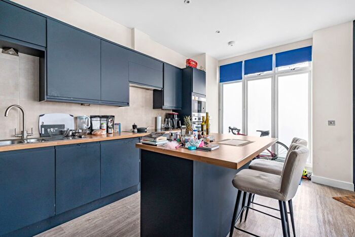 1 Bedroom Flat For Sale In Bishops Road, London, SW6