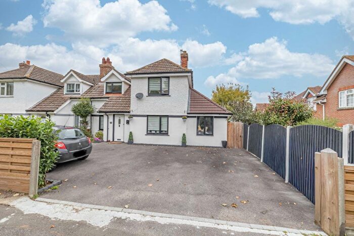 4 Bedroom Semi-detached House For Sale In The Crescent, Chartham, Canterbury, Kent, CT4