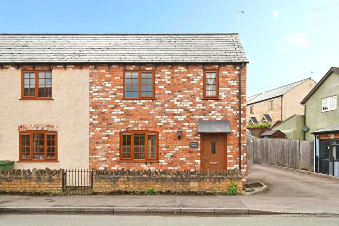2 Bedroom End Of Terrace House For Sale In High Street, Cam, Dursley, Gloucestershire, GL11