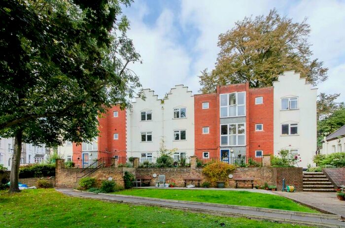2 Bedroom Flat To Rent In Willow Road, Hampstead, London, NW3