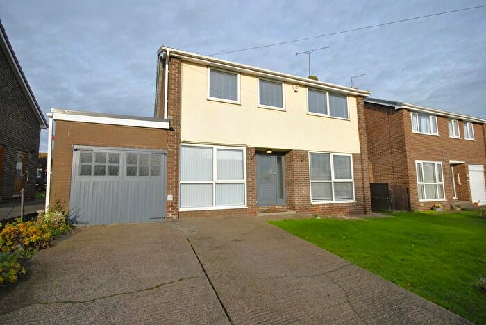 4 Bedroom Detached House To Rent In Field House Road, Sprotbrough, DN5