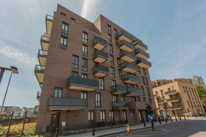 1 Bedroom Flat To Rent In Thimble Court, Bow, E3