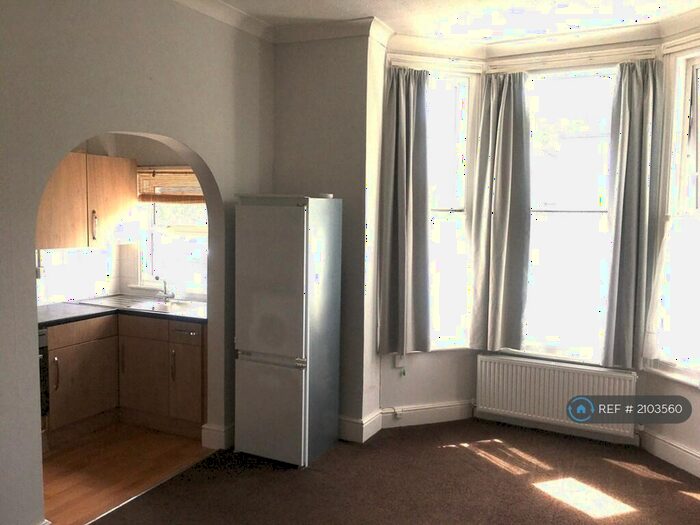 1 Bedroom Flat To Rent In Elgin Road, Croydon, CR0