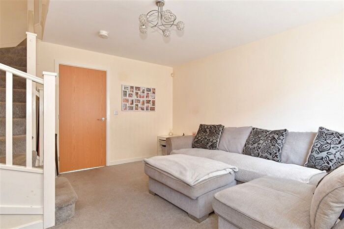2 Bedroom Terraced House For Sale In Wainscott, Wainscott, Rochester, Kent, ME3