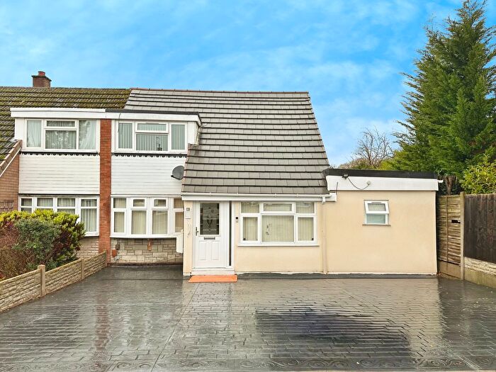 5 Bedroom Semi-Detached Bungalow For Sale In Birch Glade, Wolverhampton, WV3