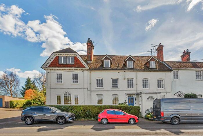 2 Bedroom Flat To Rent In Bishops Court, Sundridge, TN14