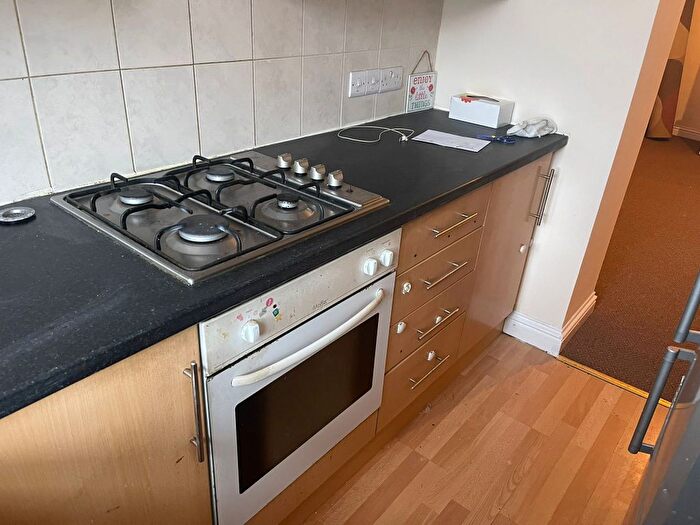 1 Bedroom Flat To Rent In , High Road, London, IG3