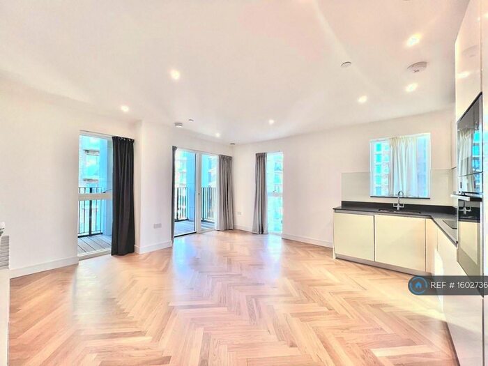 2 Bedroom Flat To Rent In Birch House, London, SE3