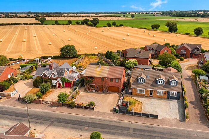 4 Bedroom Detached House For Sale In The Common, Freethorpe, Norwich, NR13
