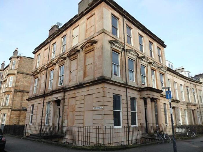 5 Bedroom Flat To Rent In , Queens Crescent, Woodlands, Glasgow, G4
