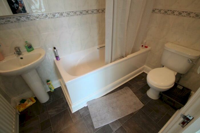 6 Bedroom Terraced House To Rent In Osborne Road, Newcastle Upon Tyne, NE2