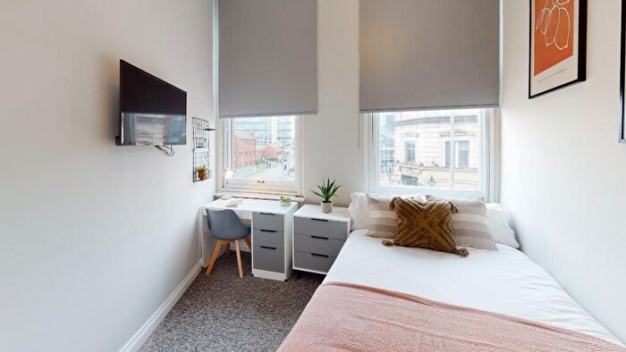 6 Bedroom Flat To Rent In Broad Street, City Centre, Nottingham, NG1