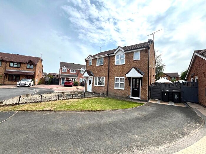 2 Bedroom Semi-Detached House For Sale In Girtin Close, Bedworth, CV12